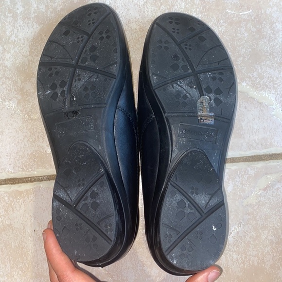 Naturalizer Back Flats Size 7.5 - Picture 6 of 7